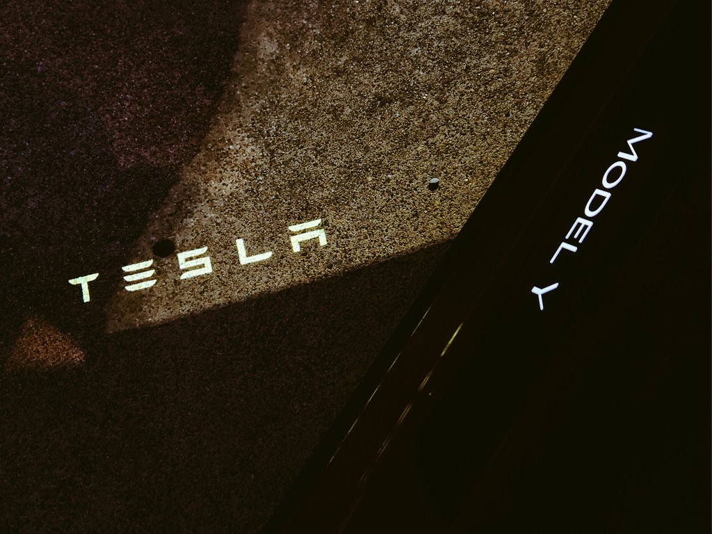 Tesla Model 3/Y Puddle Lights – High Brightness LED Door & Projection Welcome Light Kit